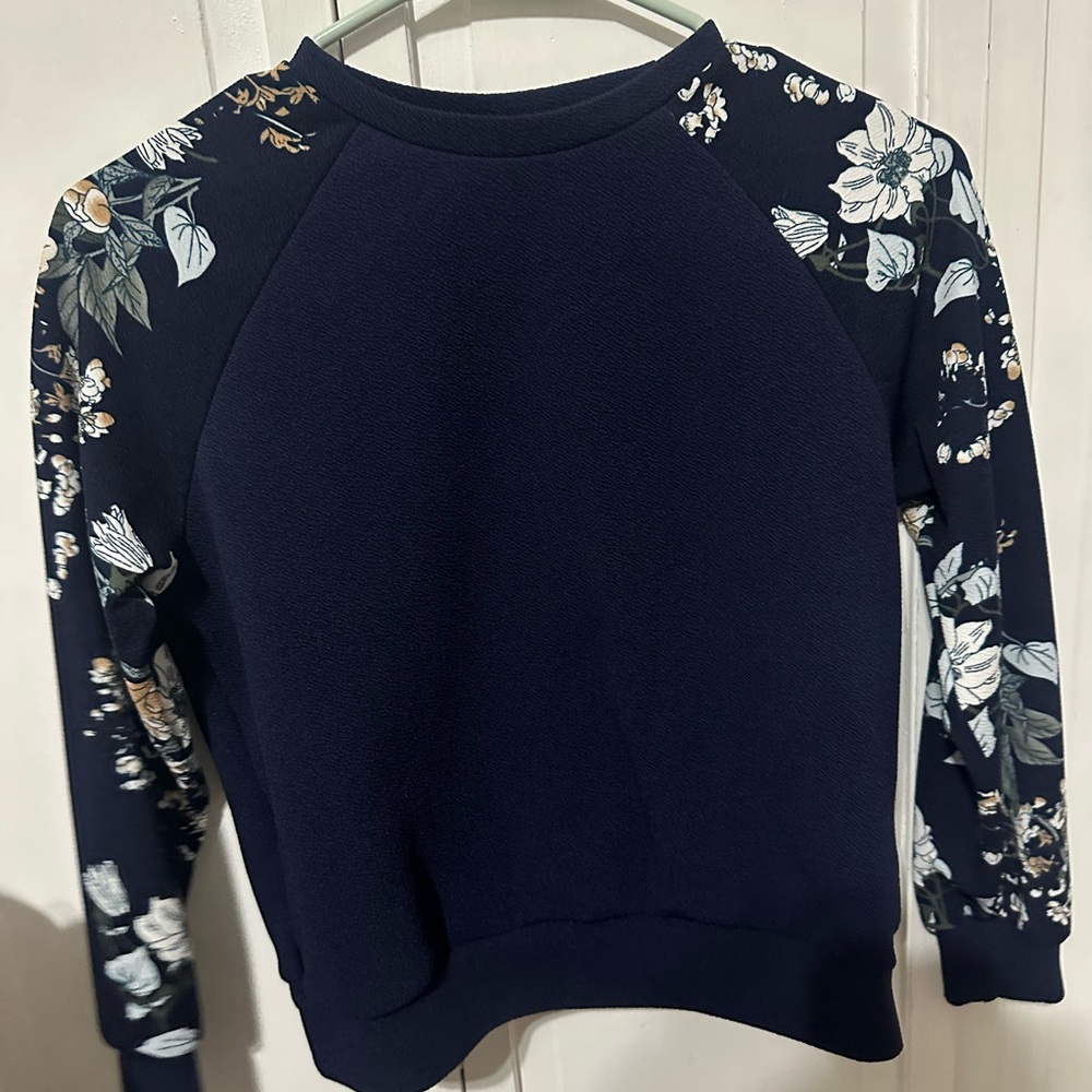 Shein Girls Navy Floral Sleeve Sweatshirt – Size 10Y